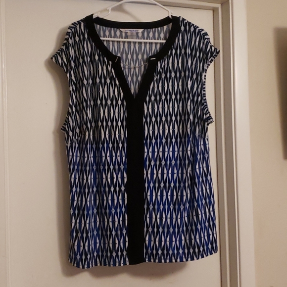 Top - Picture 1 of 1